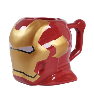 Caneca de café esculpida com design criativo The Revengers